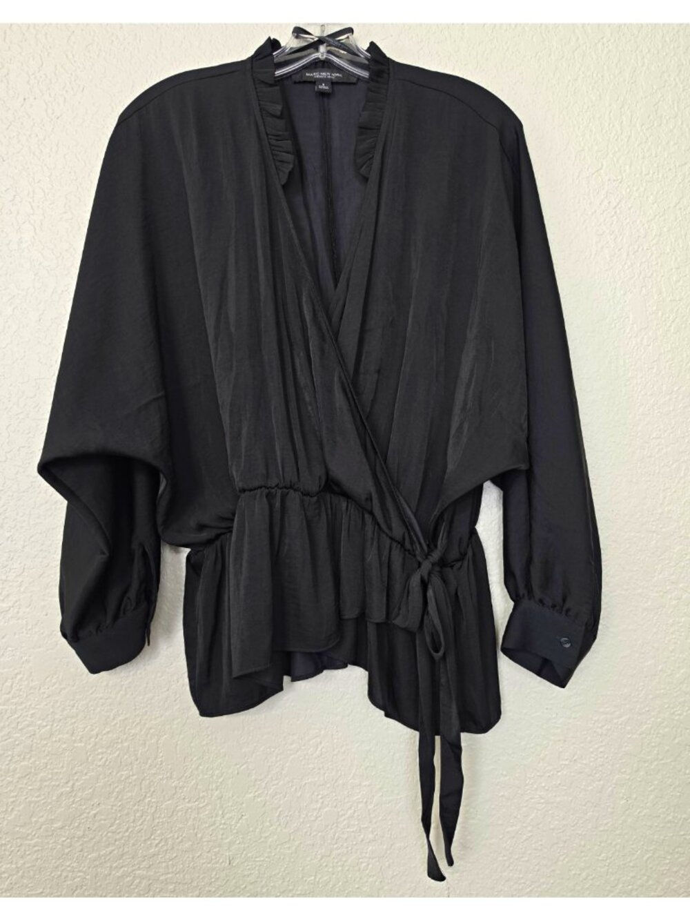 Marc New York Andrew Marc Women's Black Wrap V-Neck Tie Ruffle Blouse Size S